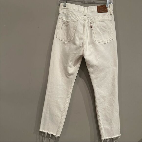 LEVI’s Jeans Women Size 27 Premium Wedgie Straight Big E Button Fly‎ Fray Hem - Picture 5 of 11